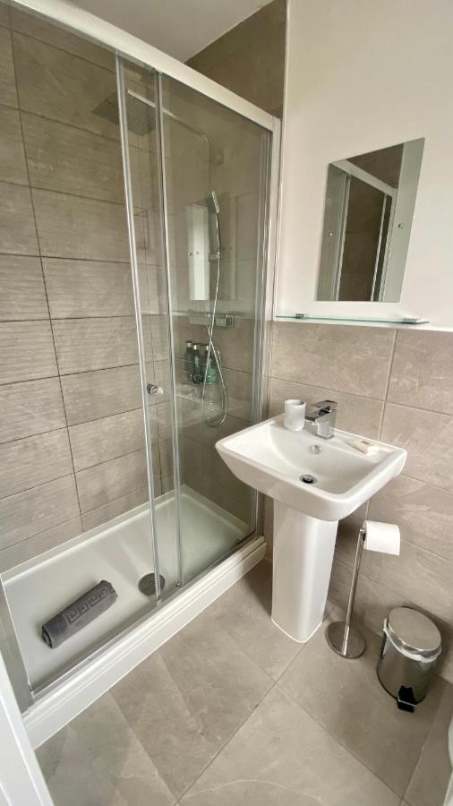 Modern 2 Bed Apartment/Free Parking/Near City/Self-Check In Handsworth エクステリア 写真